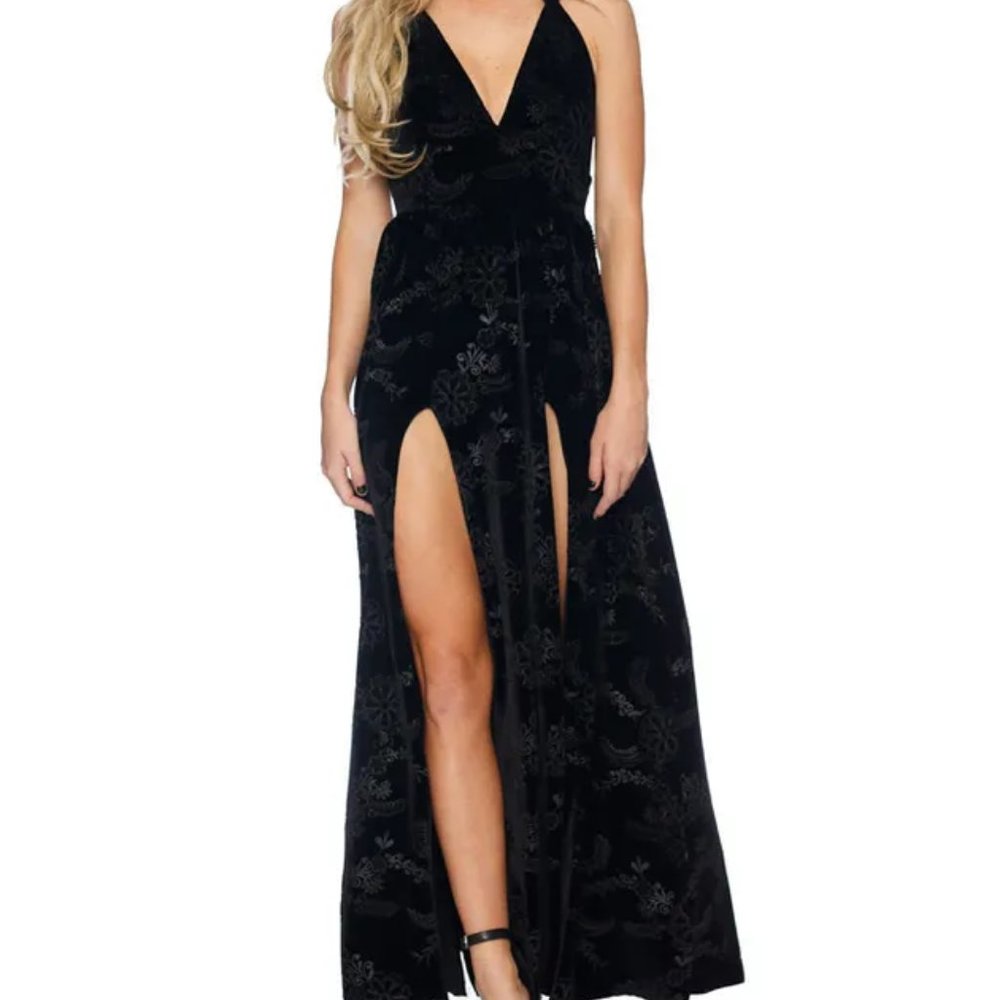 Blackmilk Embossed Velvet Floral Halter Gown XL